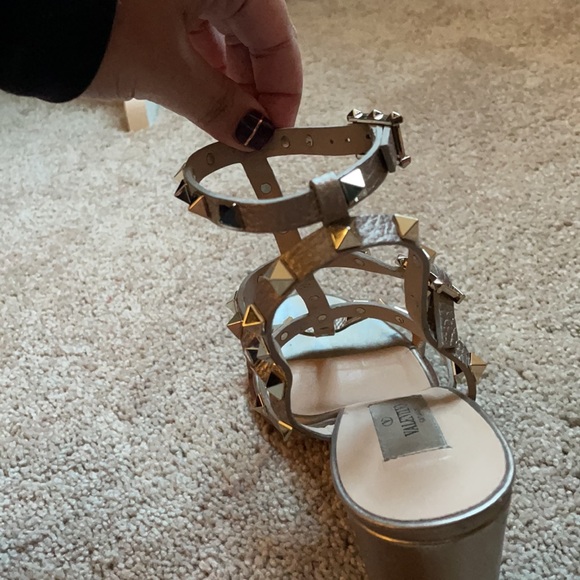 Valentino Rock-stud Caged Block Heel Sandals - Picture 11 of 13